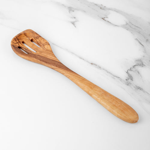 Spatola Forata in Legno d’Ulivo 30 cm – Artigianale e Resistente